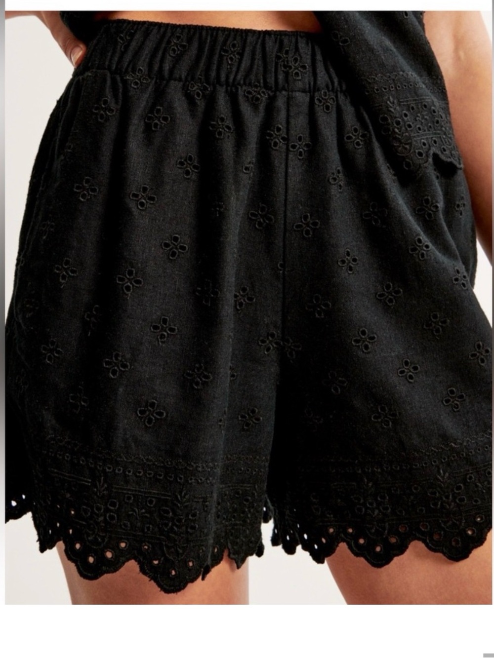 A&F Women's Black Eyelet Scallop-Hem Shorts